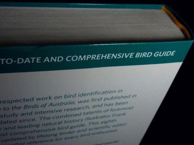 オーストラリア野鳥識別ガイドの海外書籍(英語)カラーのイラスト2500点
