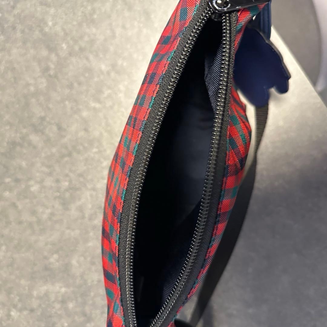 ファミリア　ショルダーバッグ　ポシェット　赤チェック　舟形