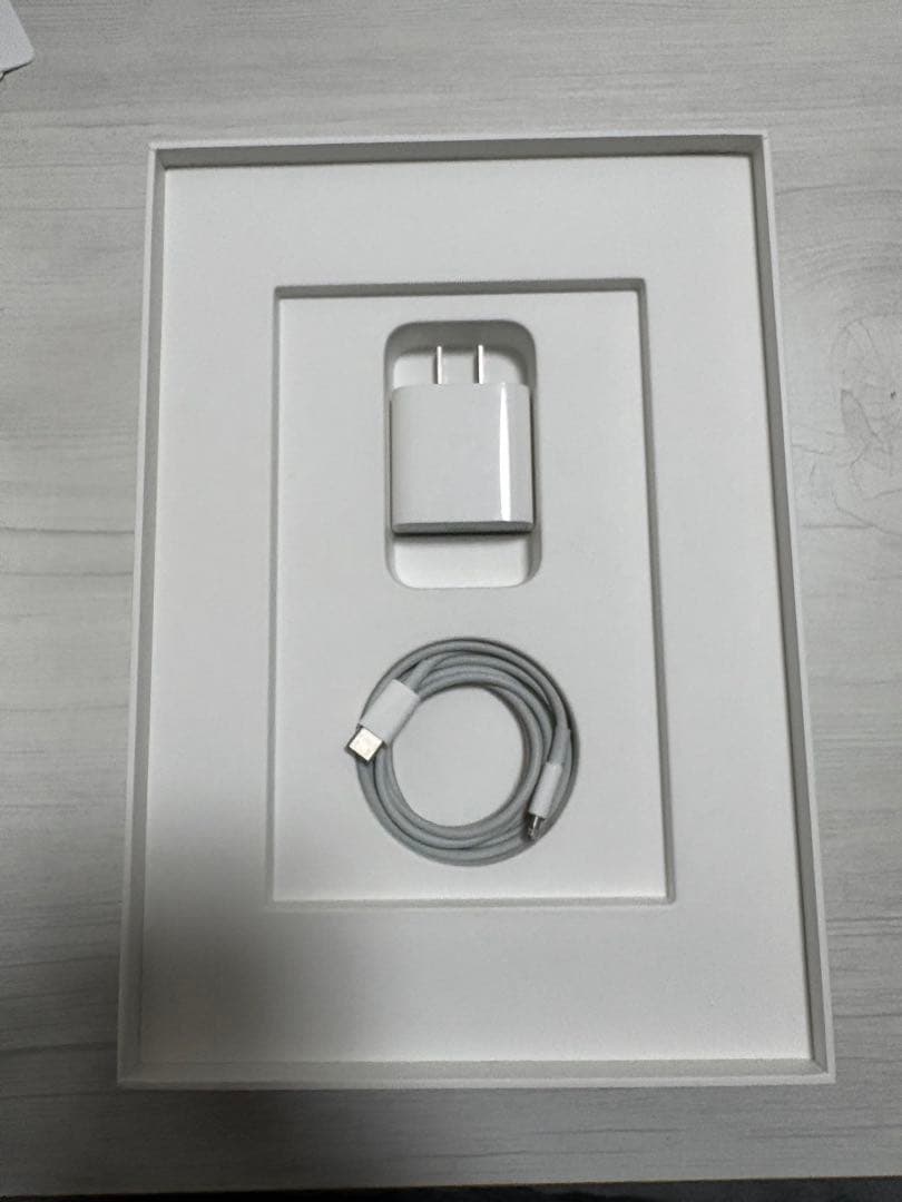 Apple iPad (第９世代) Wi-Fi 64GB スペースグレイ