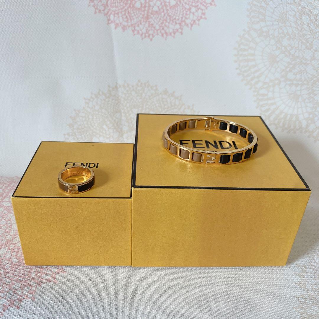 FENDI バイカラー バングル