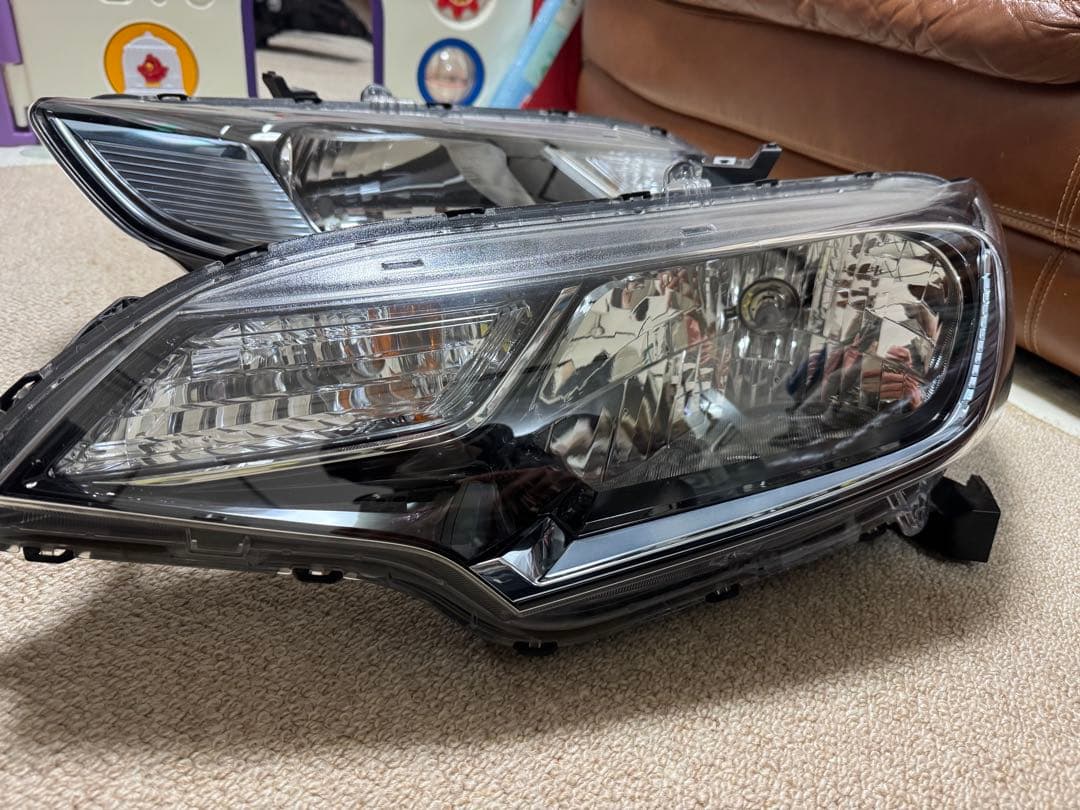 ホンダ フィット GP5 純正 ヘッドライト 左右セット（ハロゲン）