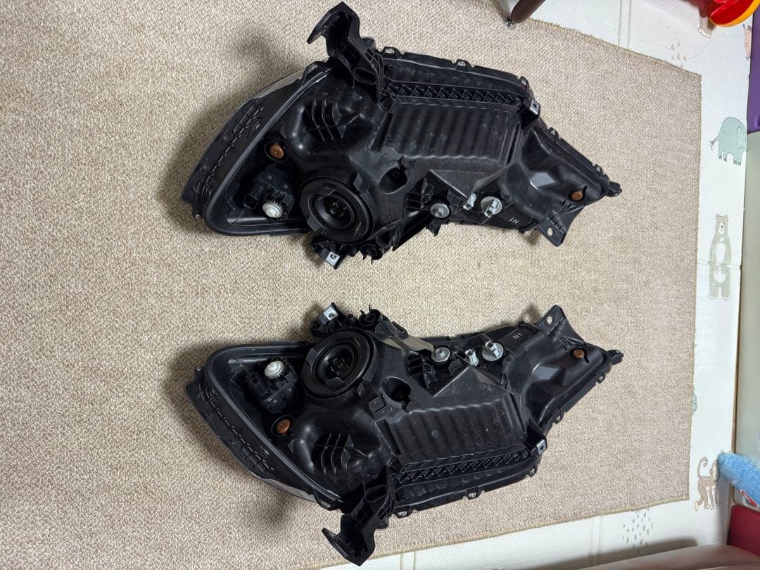 ホンダ フィット GP5 純正 ヘッドライト 左右セット（ハロゲン）