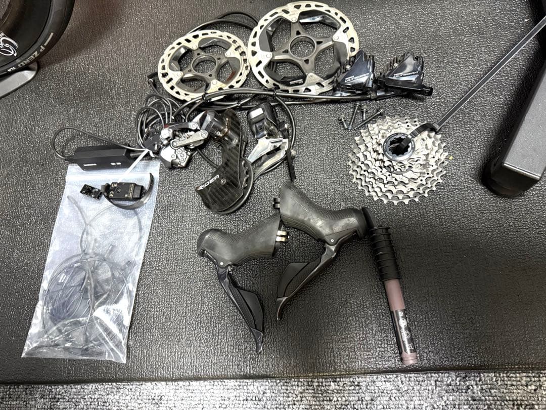 シマノ アルテグラ R8070 Di2 コンポーネントセット 油圧ブレーキ