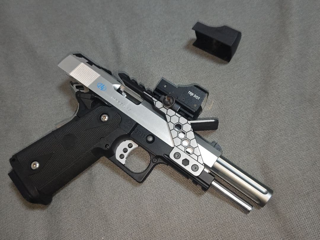 東京マルイ　ハイキャパ5.1R レースガンカスタム　自動調光ドットサイト付き