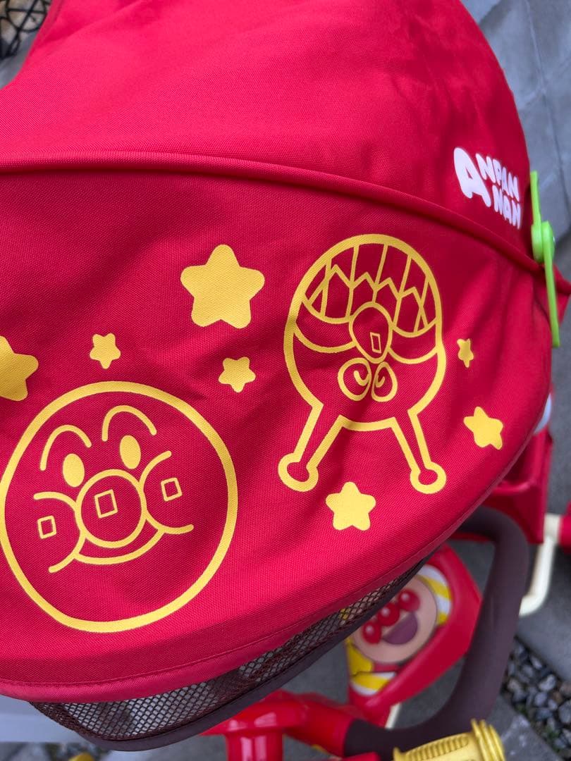 【引き取りも可】それいけアンパンマン 三輪車　デラックスII　レッド　シェード付