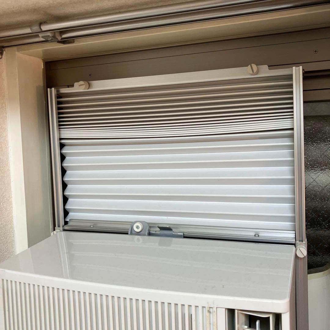 窓用エアコン　冷暖房　除湿　換気機能　CORONA製