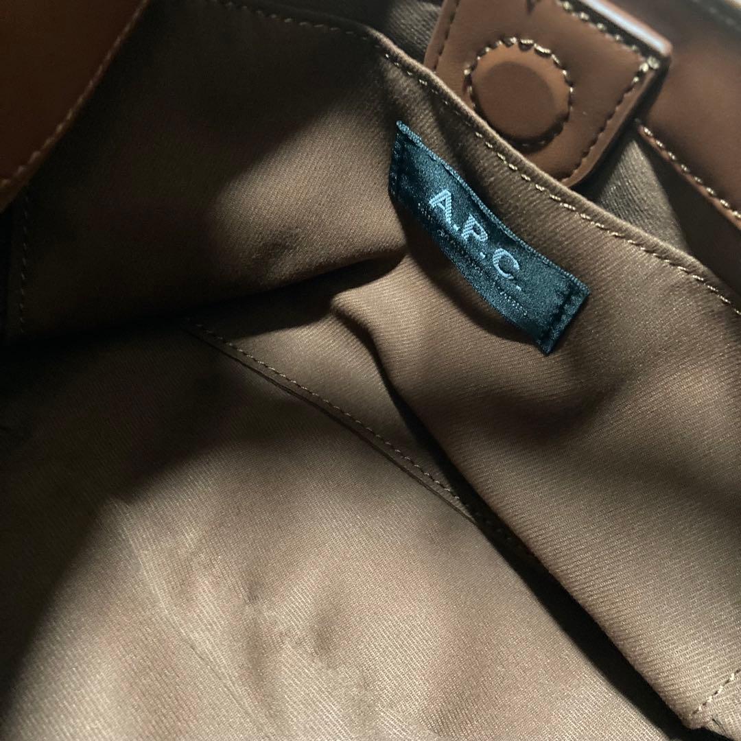 A.P.C. ブラウン トートバッグ