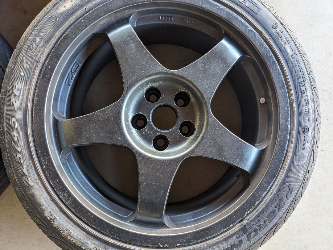 OZ　クロノ　pcd100 8j +35 再塗装前提　86等のドリケツに