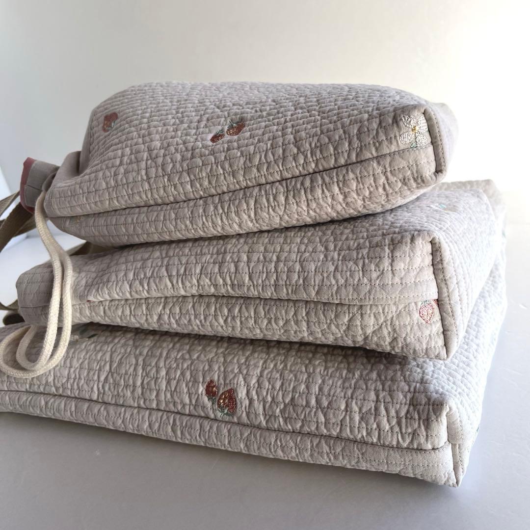 ma様 ヌビ 苺と苺の白い花　レッスンバック　上履き入　体操着袋　ヌビバック