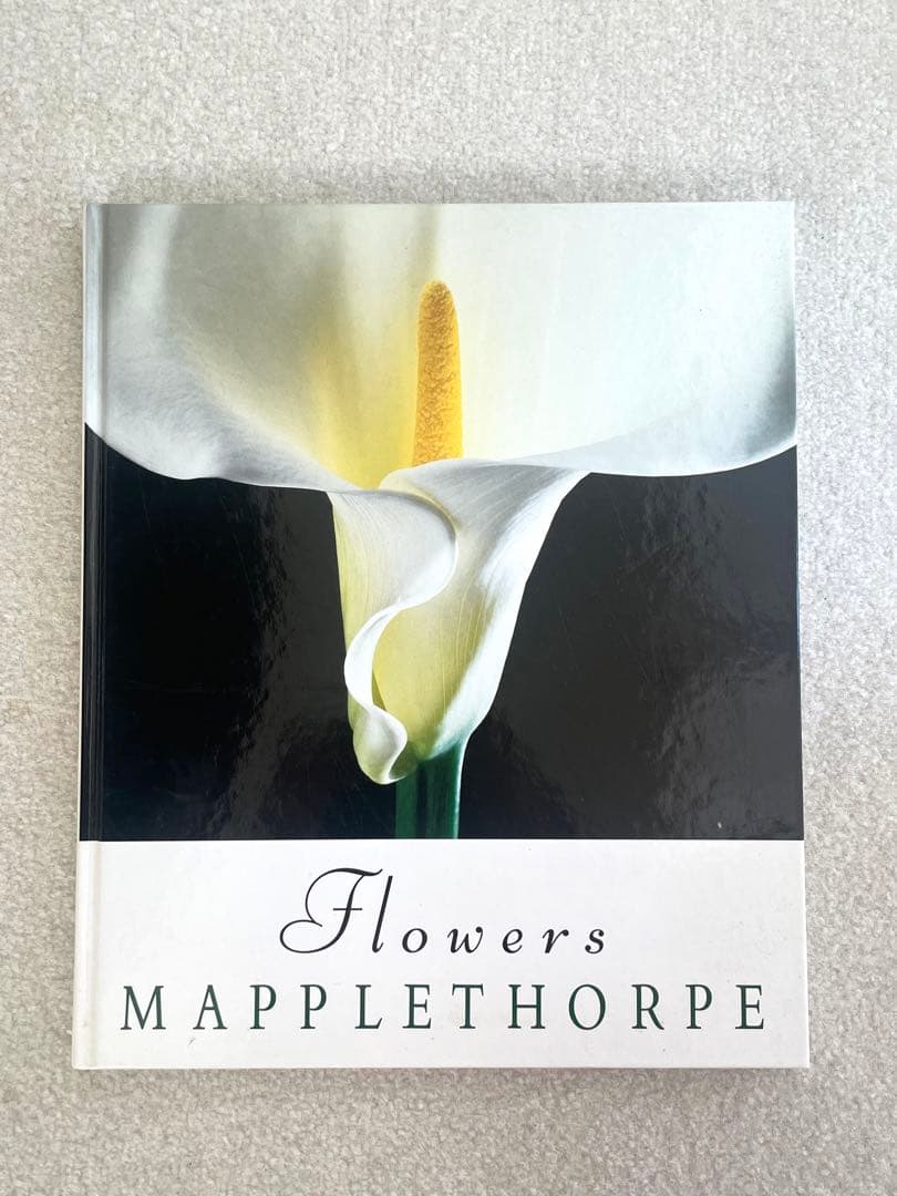 Flowers by Mapplethorpe メイプルソープの花 洋書