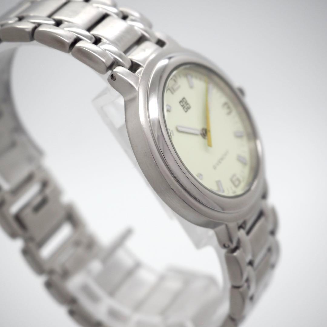 463 稼働　GIVENCHY　時計　レディース　メンズ　シルバー シンプル