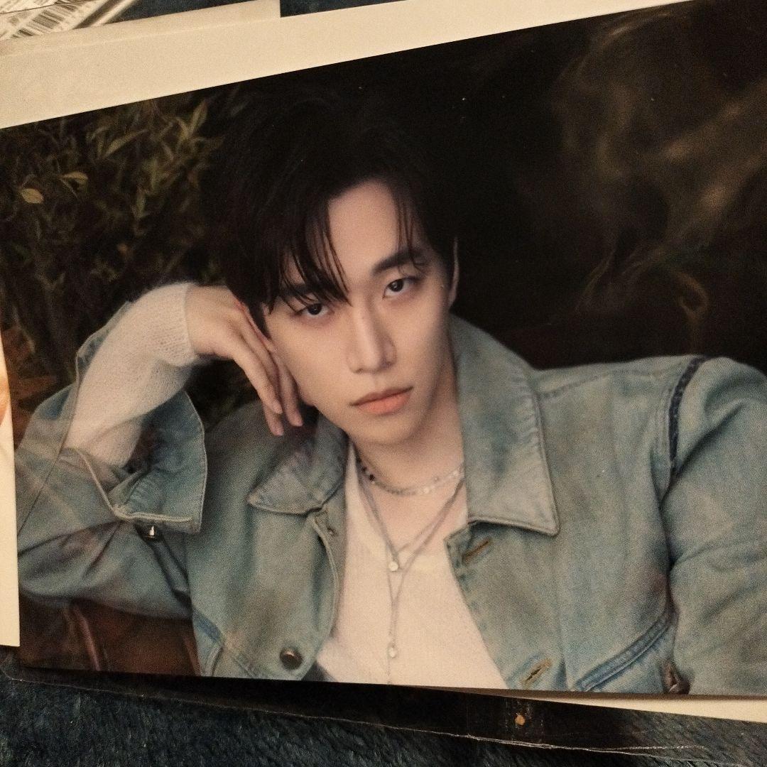 ２PM　ジュノJUNHO　 ペンペンParisフィギュア＆ソウルコントレカ４枚