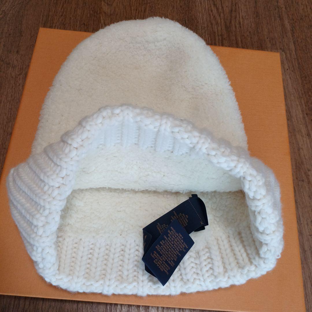 美品　LOUIS VUITTON ホワイトニット帽