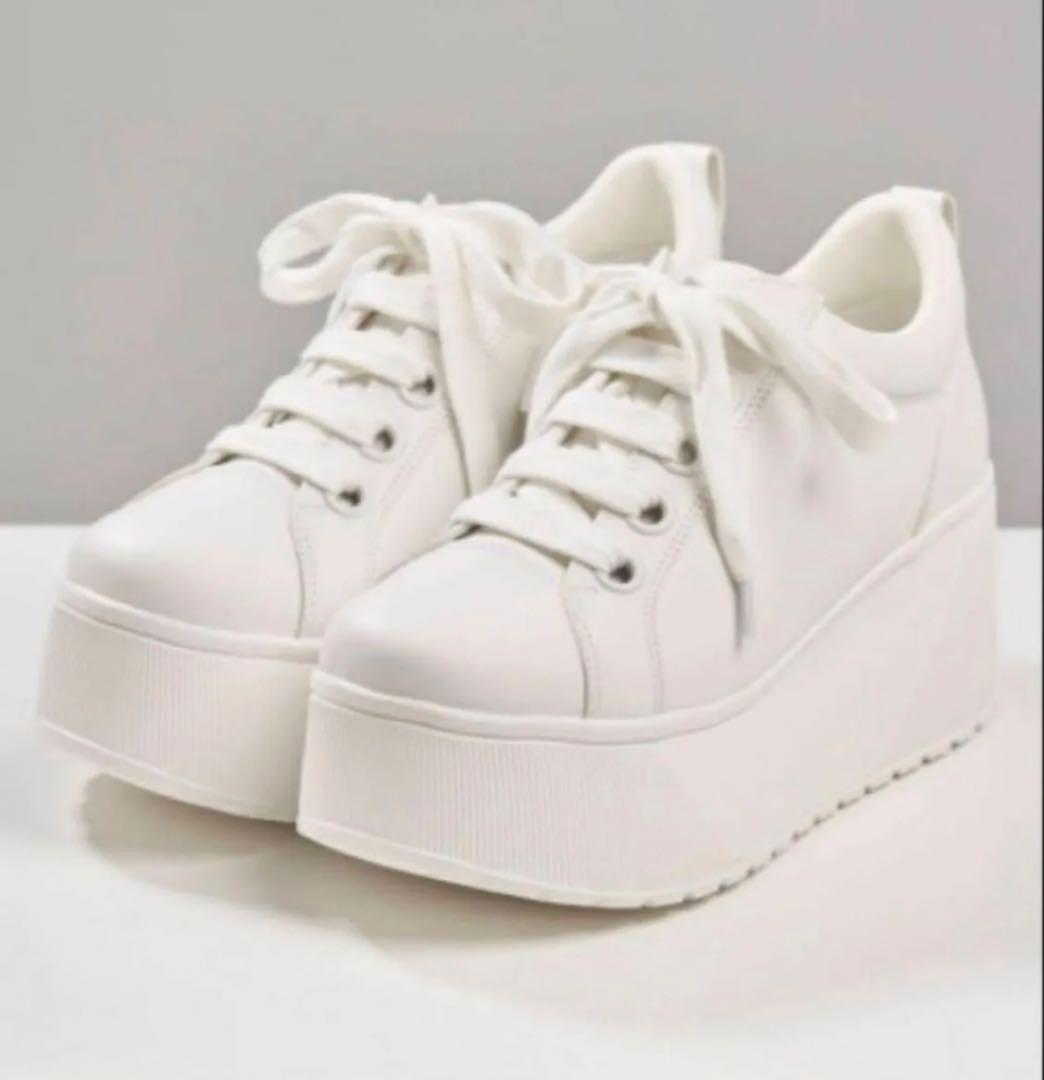 【新品未使用】鈴木亜美さんスニーカー第二弾ホワイトSサイズ