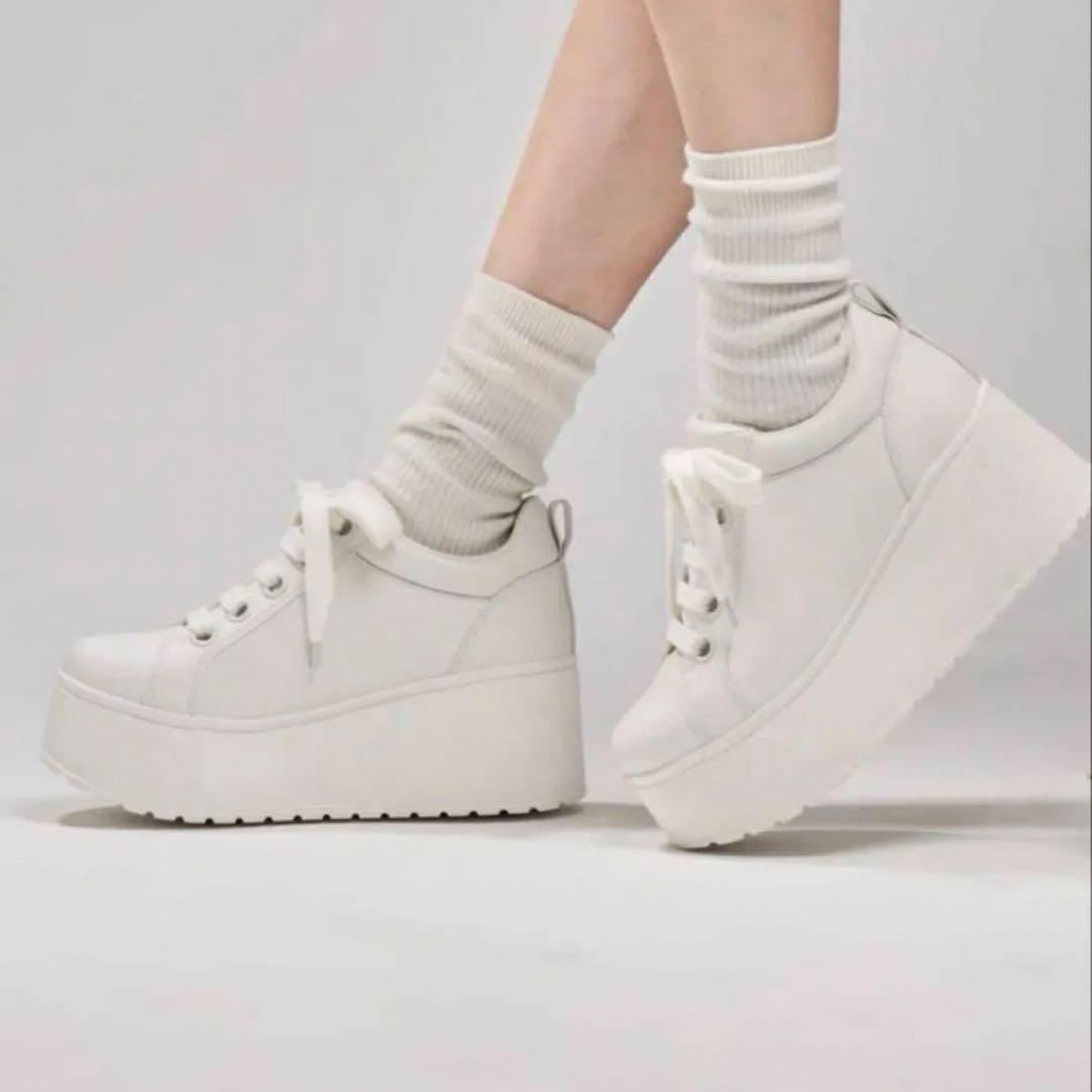 【新品未使用】鈴木亜美さんスニーカー第二弾ホワイトSサイズ