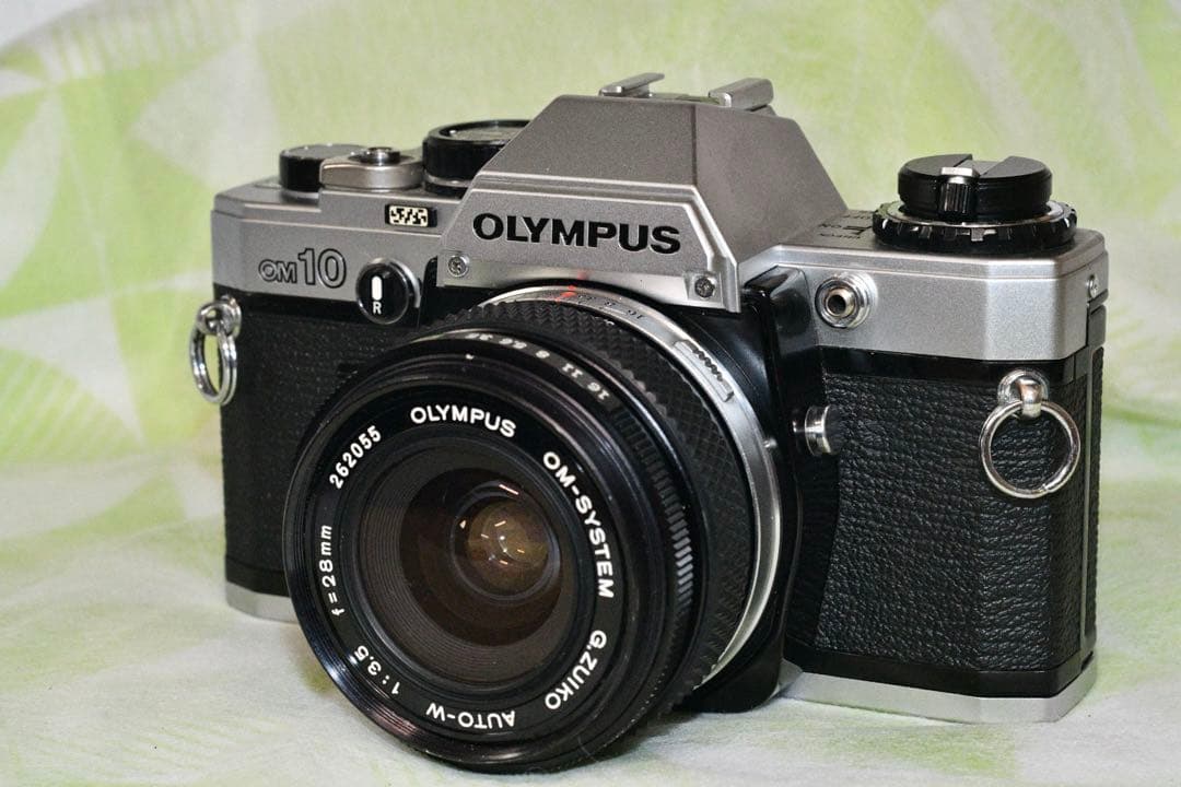 お値引き《動作品》OLYMPUS OM10 +広角レンズ　a407-1