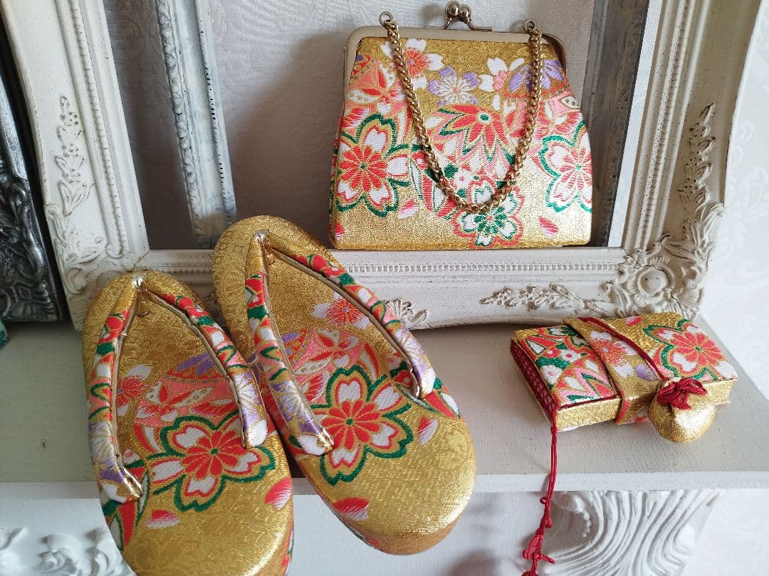 正絹☆誂え品☆濃い赤ピンクの着物と金の作り帯フルセット☆七五三７歳