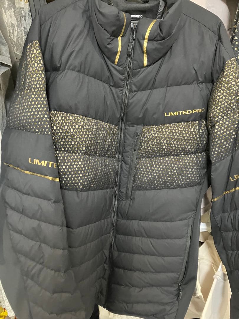 ほぼ未使用品　LIMITED PRO ダウンスーツ　3XL