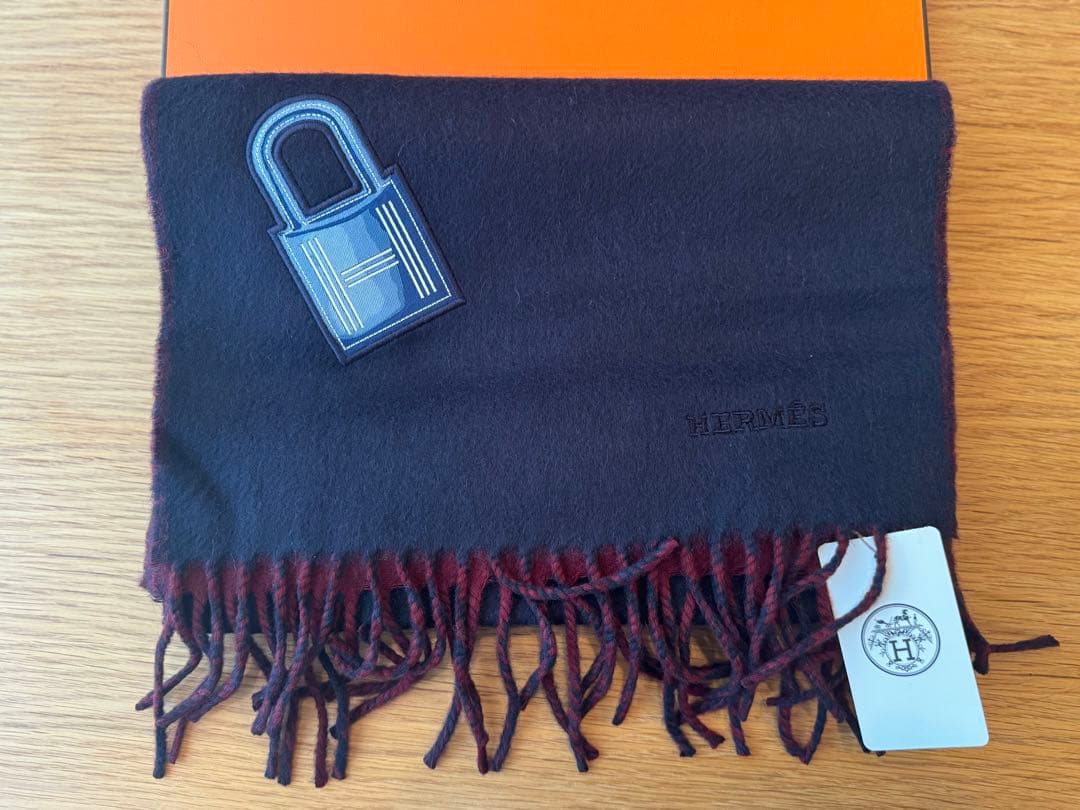 HERMES エルメスのカシミヤ100%マフラー 新品未使用！