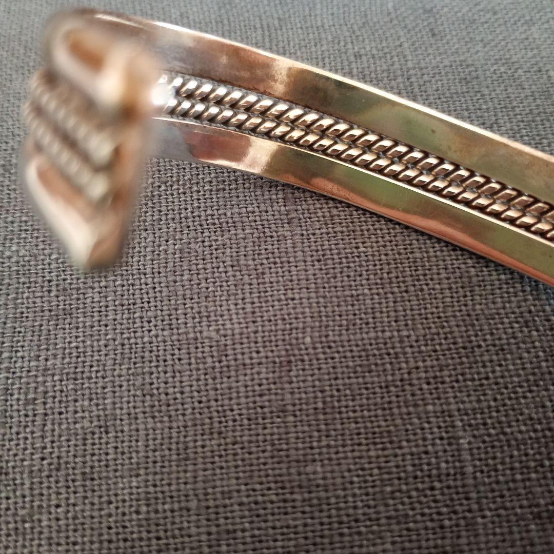 ヴィンテージシルバー ツイストデザイン バングル