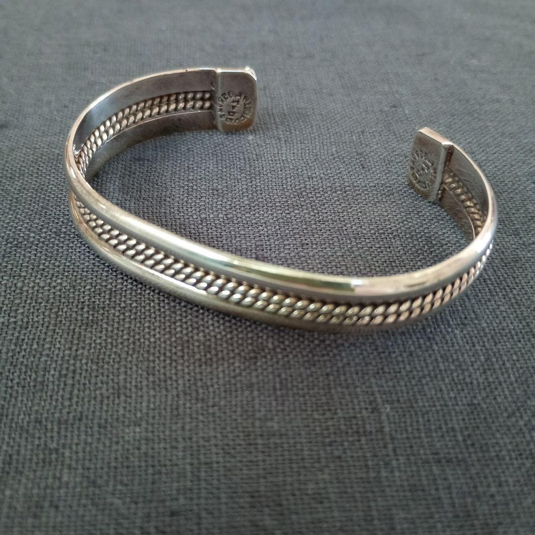 ヴィンテージシルバー ツイストデザイン バングル