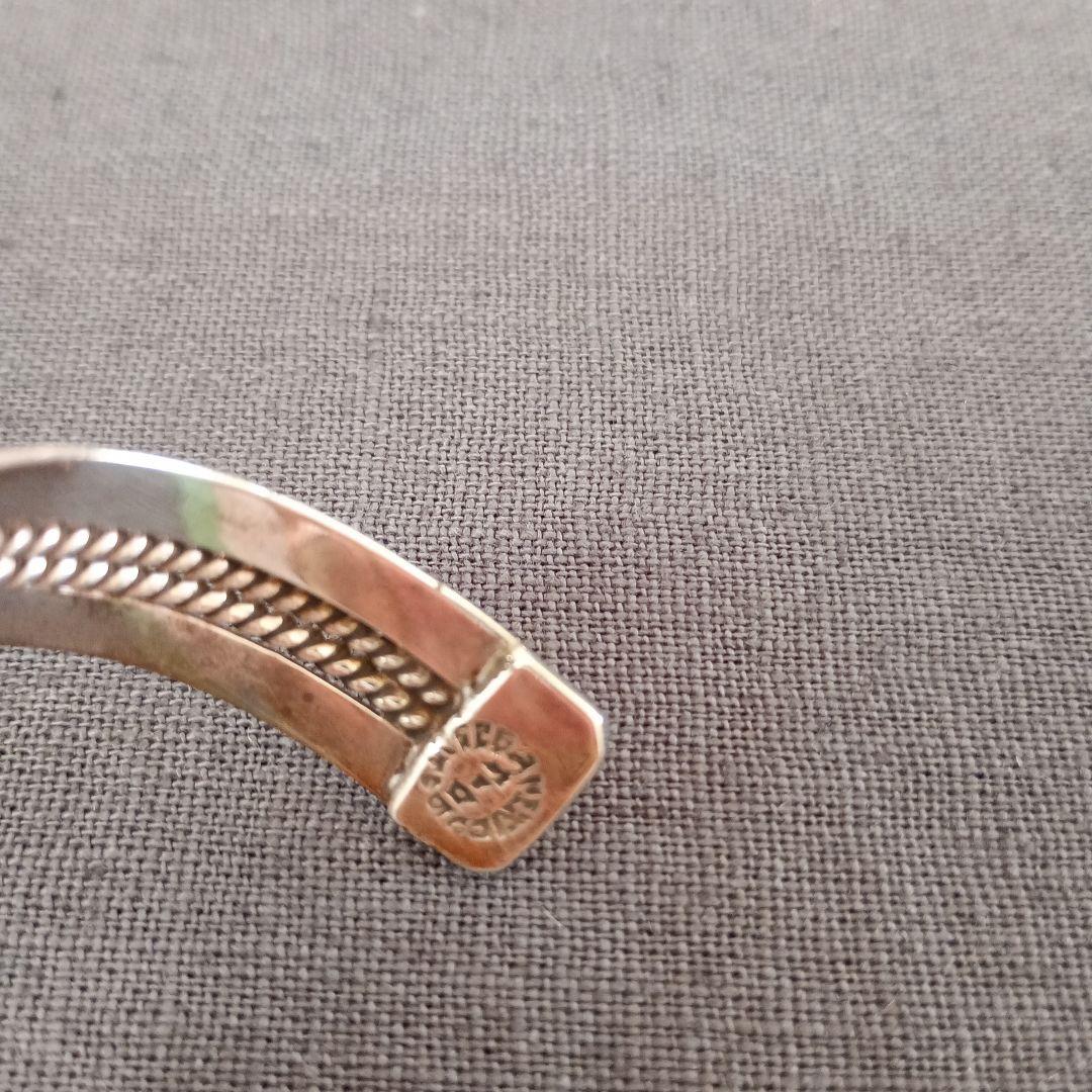 ヴィンテージシルバー ツイストデザイン バングル