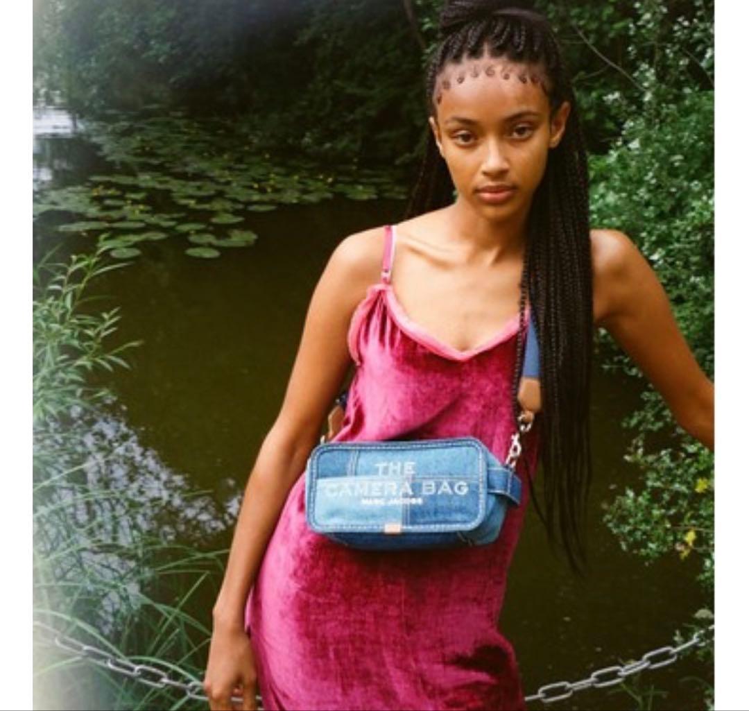 MARC JACOBS THE CAMERA BAG デニムショルダーバッグ