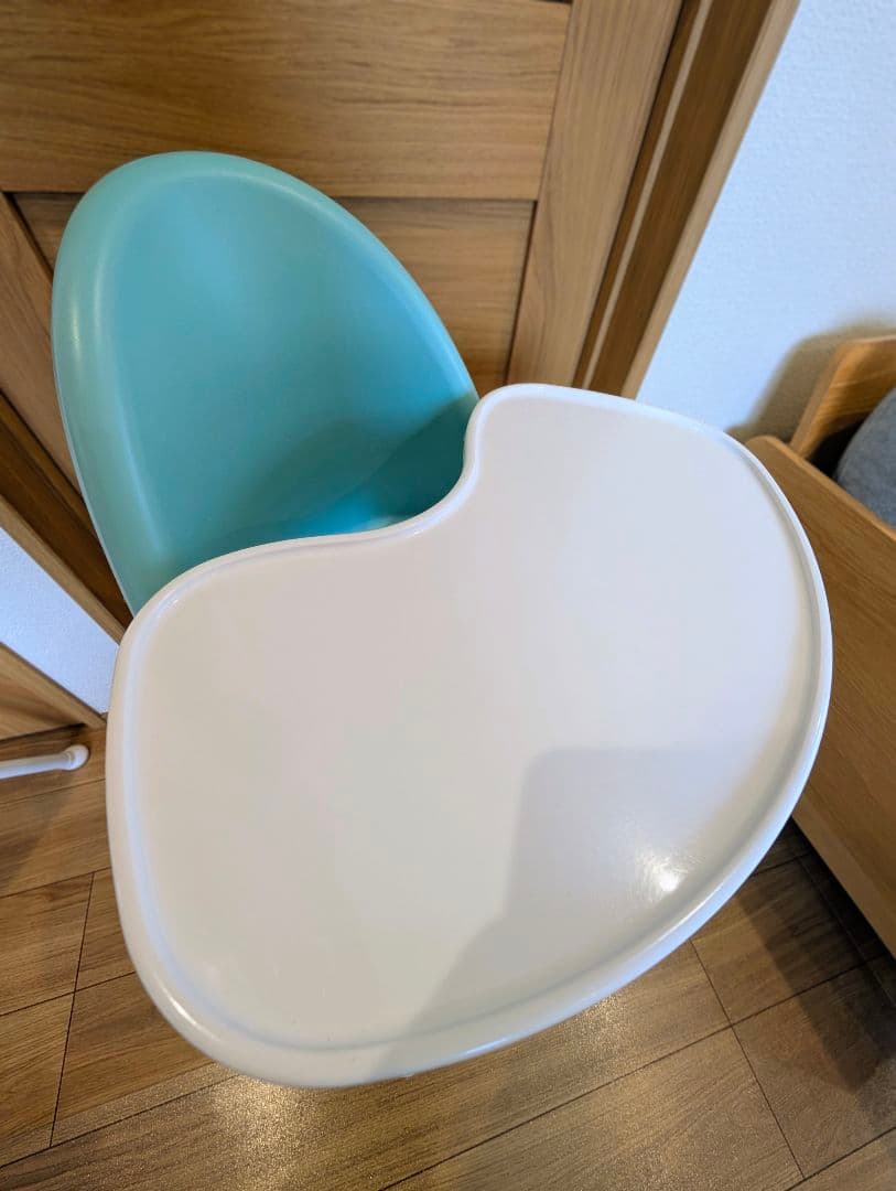 【サッシー玩具付き】ベビービョルン ハイチェア ハーネスあり