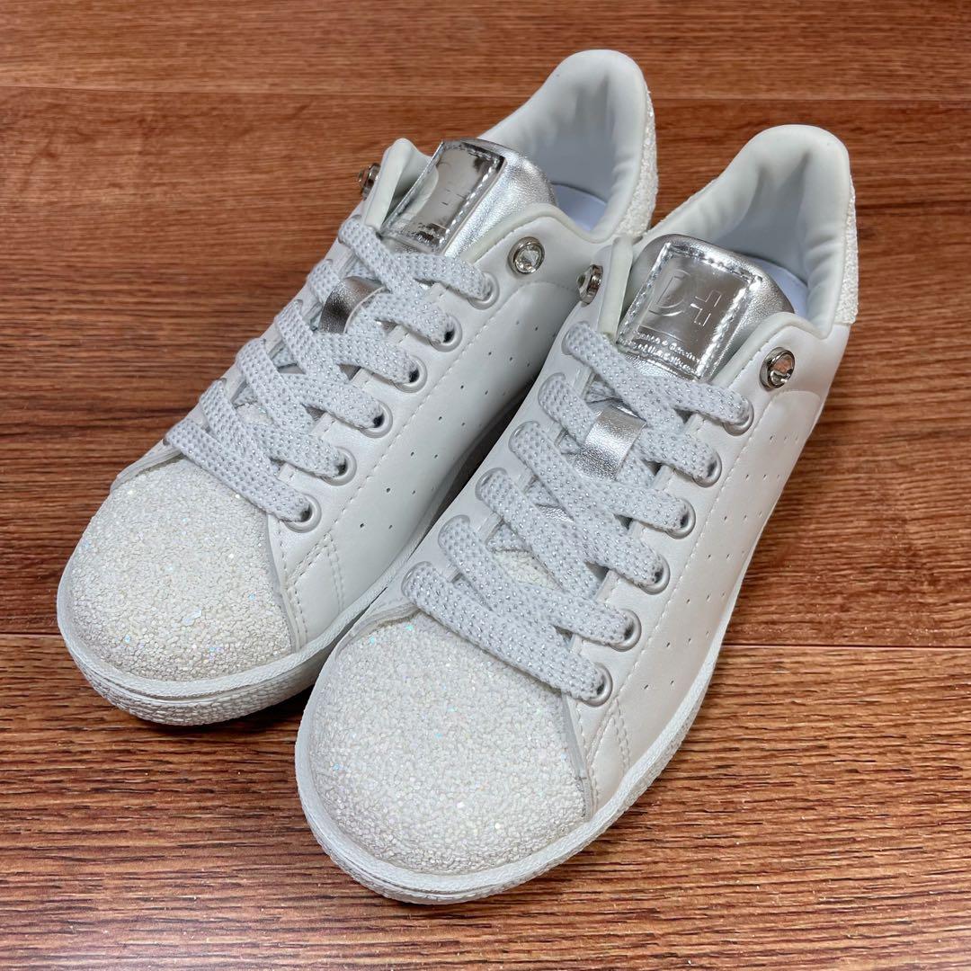 新品未使用品✨プラスダイアナ　スニーカー　グリッター　ホワイトパール　シルバー