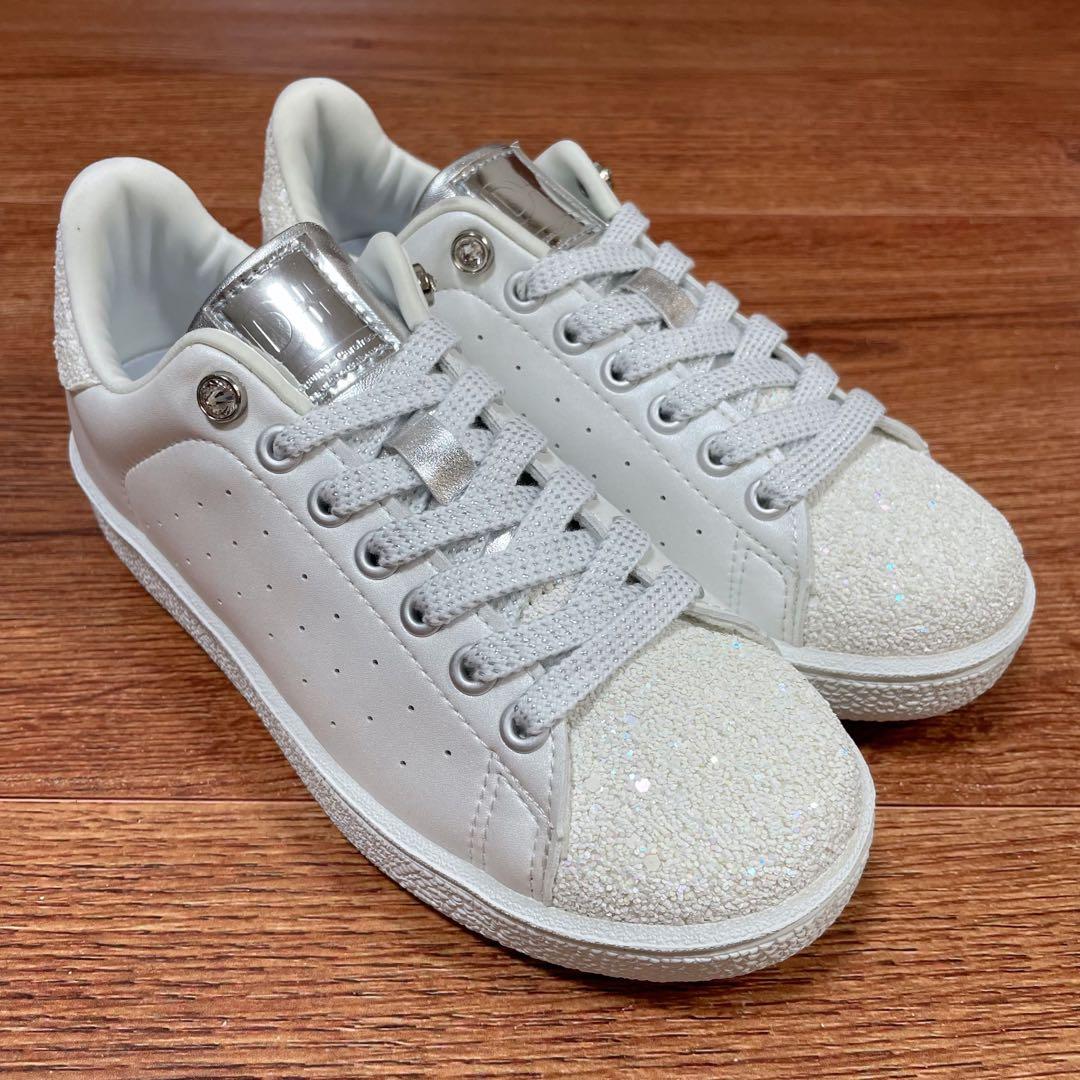 新品未使用品✨プラスダイアナ　スニーカー　グリッター　ホワイトパール　シルバー