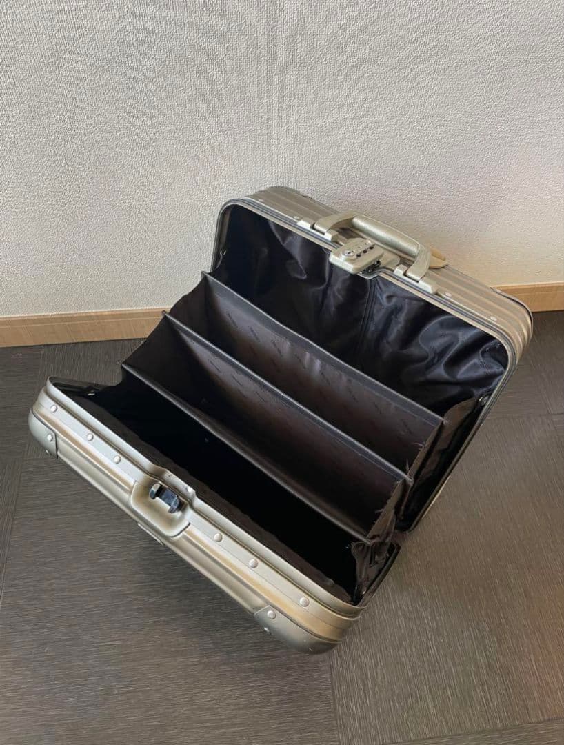 【Hiro Ushi】RIMOWAビジネストローリー　トパーズ　チタニウム