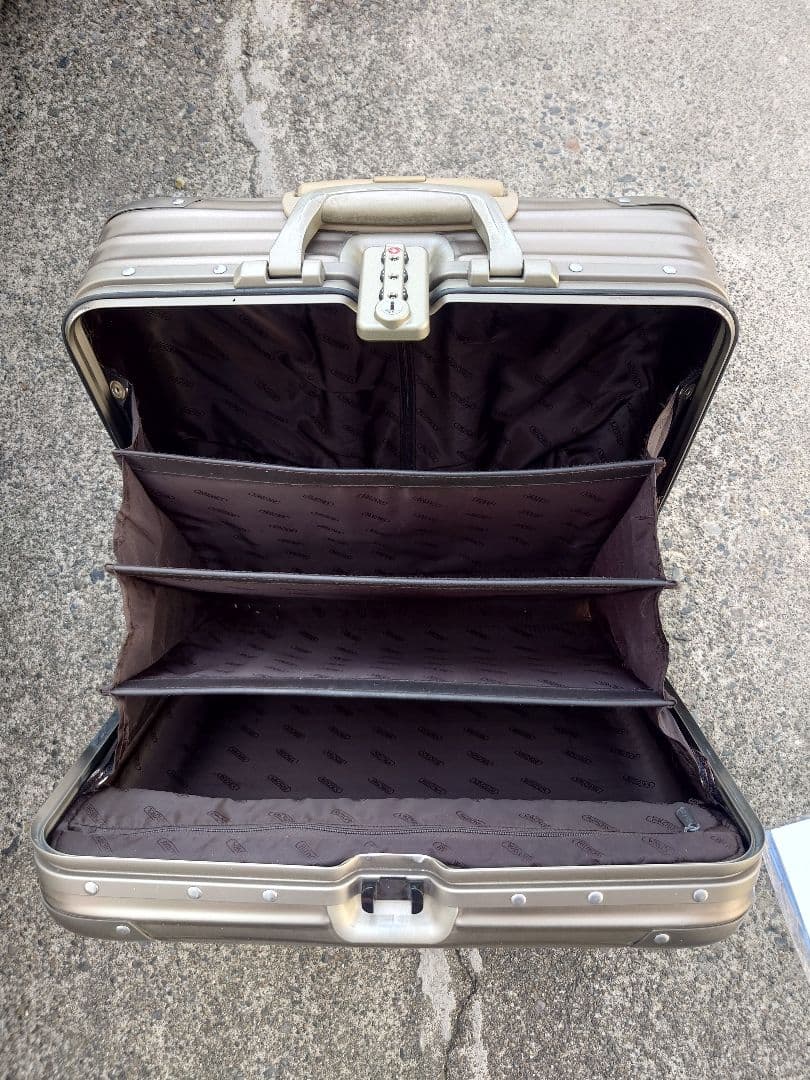 【Hiro Ushi】RIMOWAビジネストローリー　トパーズ　チタニウム
