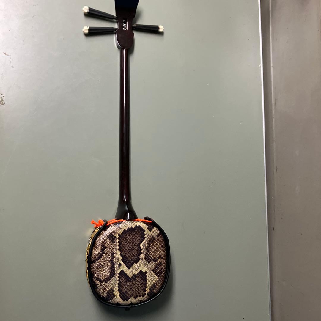 沖縄三味線　アルミハードケース付き　三線