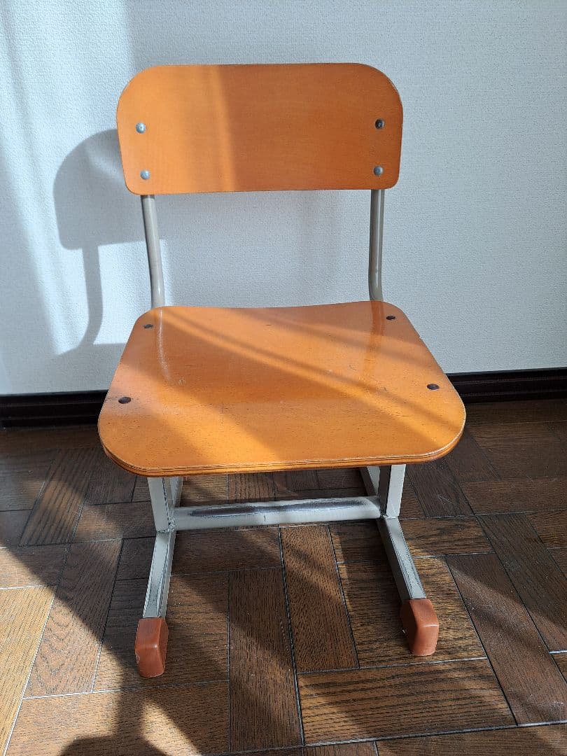 【送料無料】 オカムラ necos 学校 学習机 椅子 高さ調整可能　②