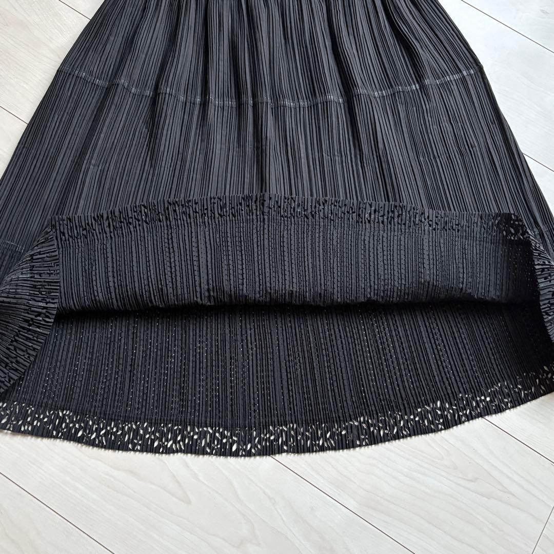 イッセイミヤケ　プリーツスカート　カットワーク　　Aライン　ステッチ入り　M