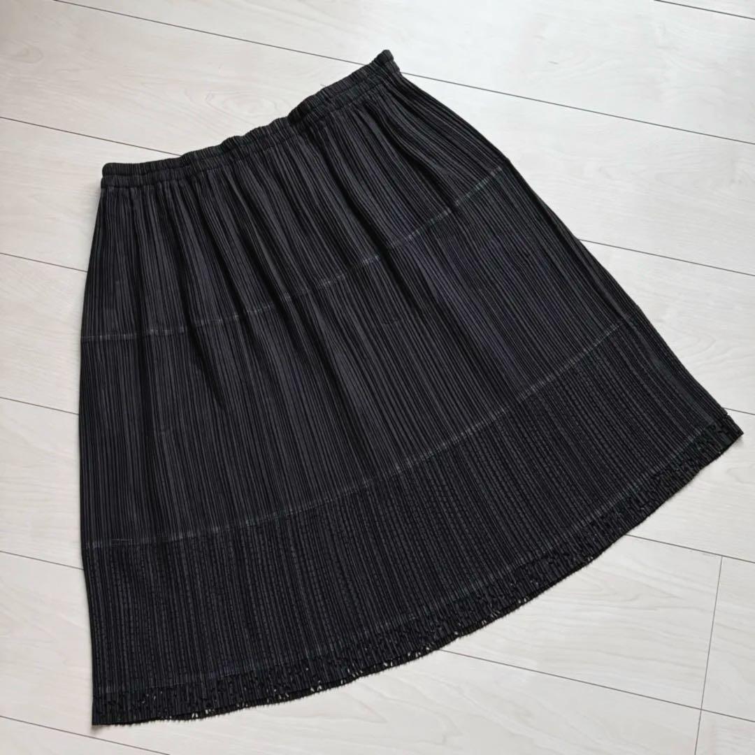 イッセイミヤケ　プリーツスカート　カットワーク　　Aライン　ステッチ入り　M