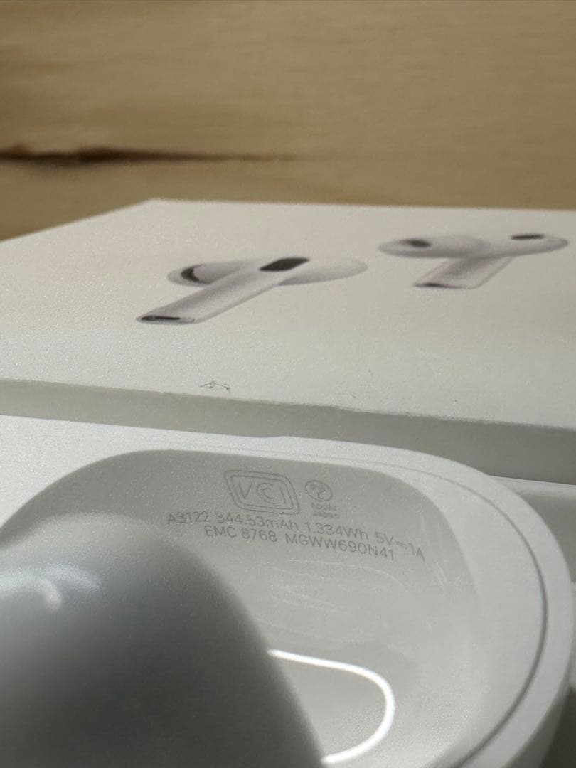 【極美品】AirPods Pro 3 MFHP4J/A 90N41