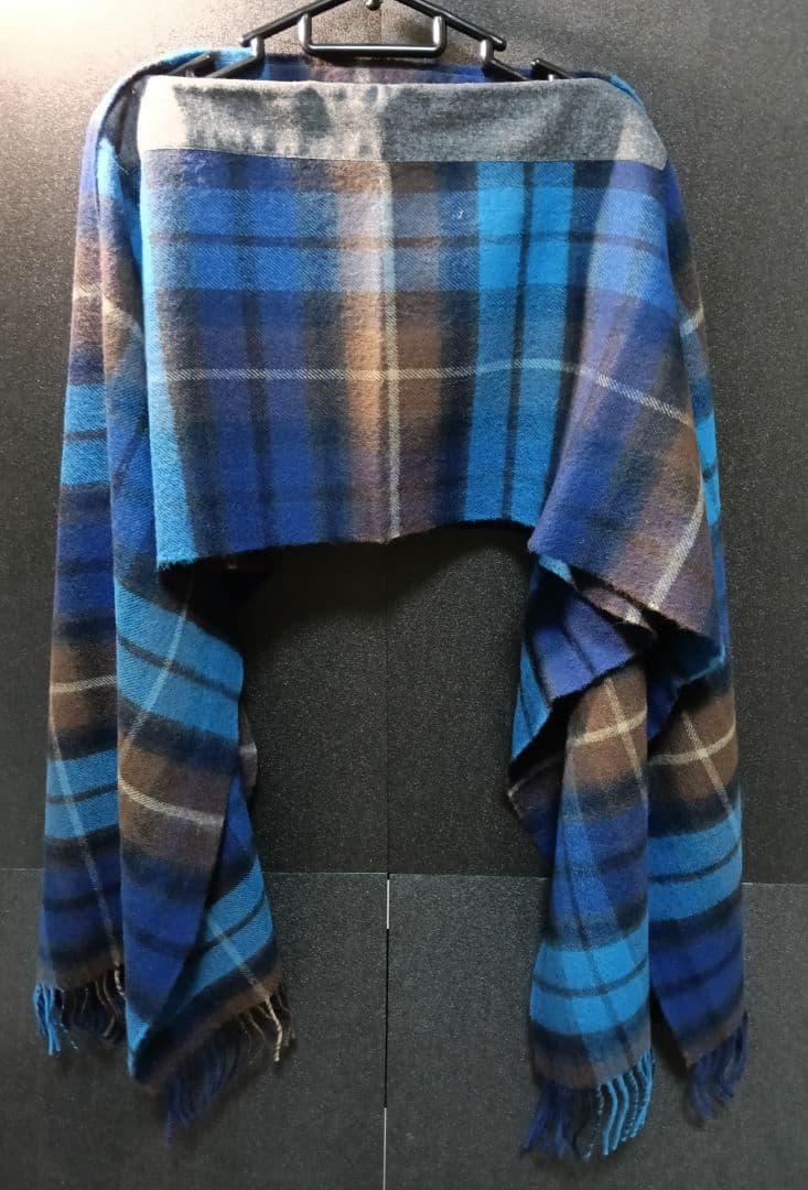 『コムデギャルソンシャツ』×『ロキャロン』コラボ 大判ウールストールポンチョ