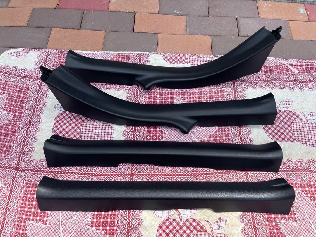 プリウス純正黒内装トリム