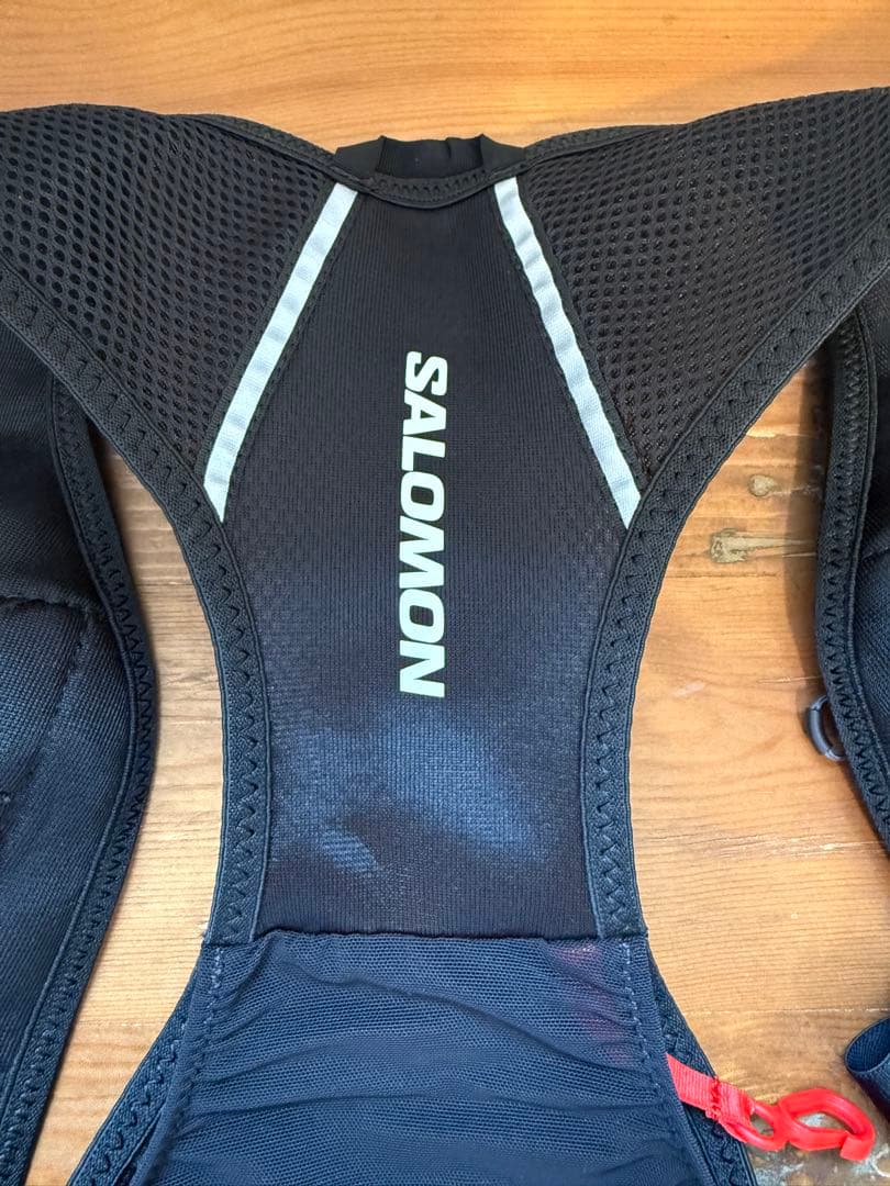 値下げ！SALOMON AGILE 2 ランニングベスト 新品フクラス付き NS