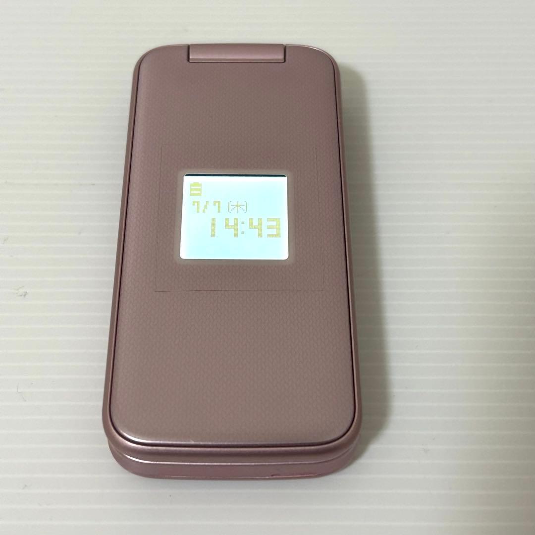 【美品】docomo らくらくホン F-01M ピンク 充電器＆卓上ホルダ付き