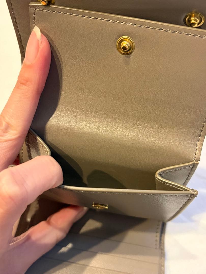 セリーヌ 三つ折財布 ペブル CELINE Pebble ベージュ