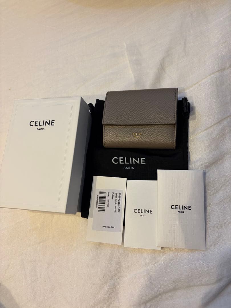 セリーヌ 三つ折財布 ペブル CELINE Pebble ベージュ