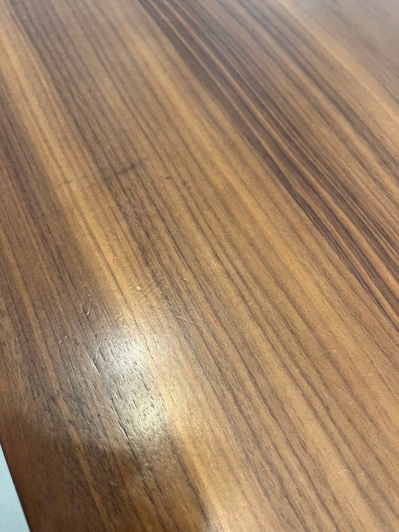 【ニトリ】ダイニングテーブル　ミドルブラウン　ウォールナット　150 たのめる便