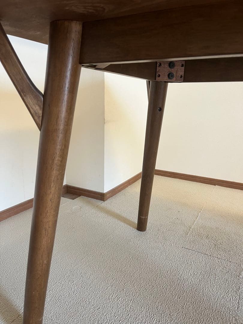 【ニトリ】ダイニングテーブル　ミドルブラウン　ウォールナット　150 たのめる便