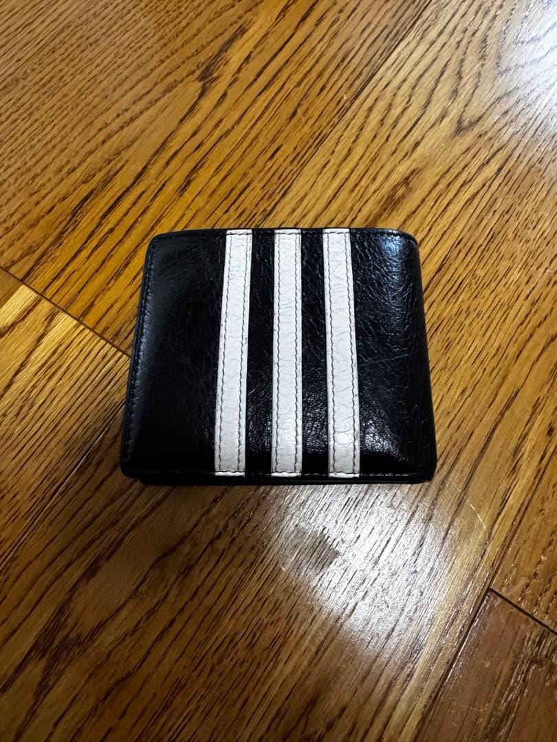 balenciaga 二つ折り財布 ブラック アディダスロゴ