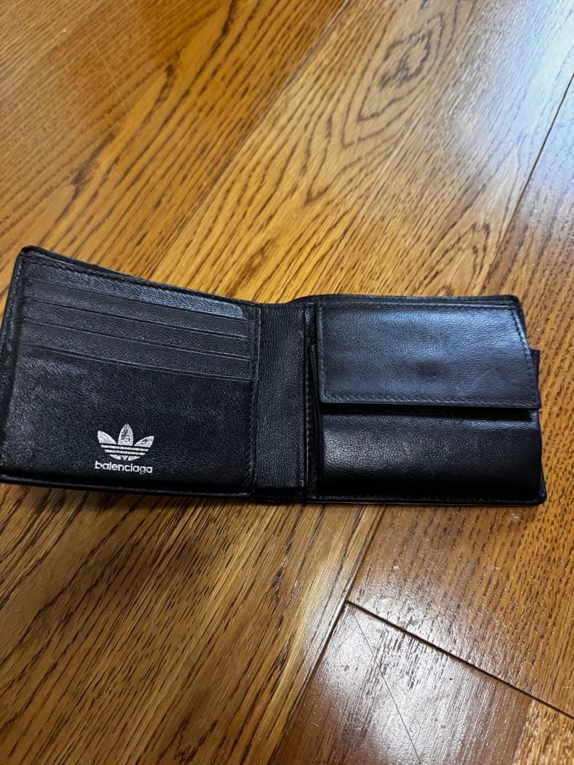 balenciaga 二つ折り財布 ブラック アディダスロゴ