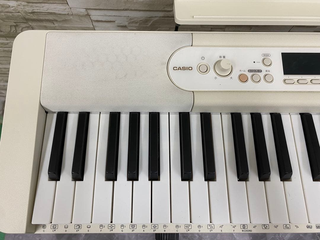 カシオ　電子キーボード　LK-526 2022年製　61鍵盤