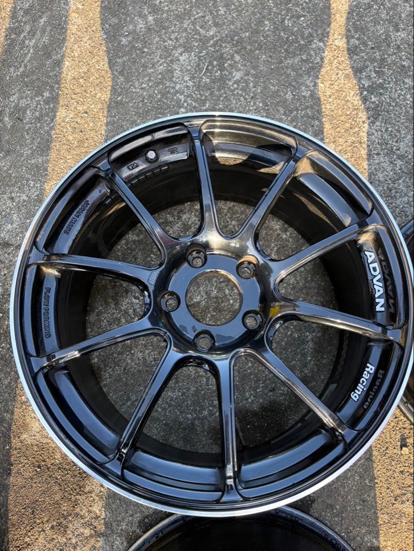 アドバンPCD120 8j+50 9j+50 18インチ
