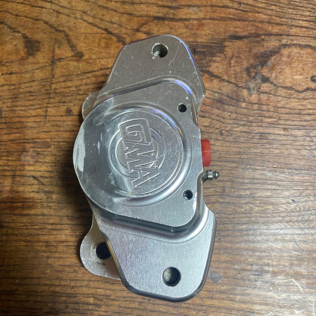 GMA アルミブレーキキャリパー シルバー　中古　美しいデザイン　ハーレー